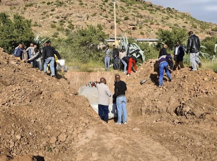 Man buried in his car