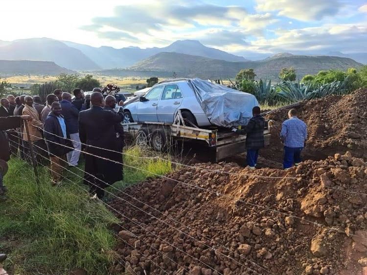 Man buried in his car