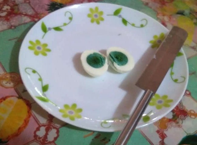 Green egg yolk