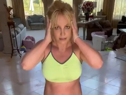 Britney Spears Dances to Music