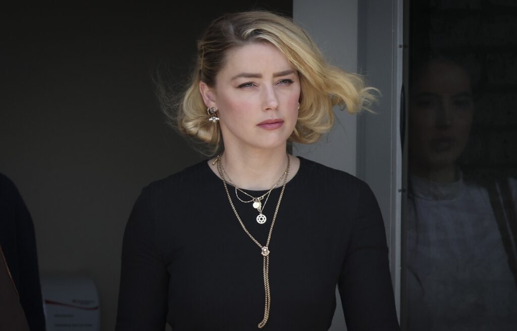 Amber Heard Leaves Court