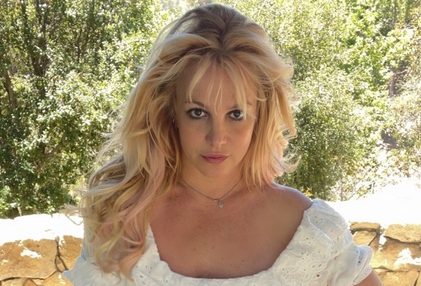 Britney Spears back from vacation header crop
