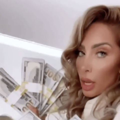Farrah Abraham Flaunts Wads of Cash: I am a Wealthy, Rich Bish!