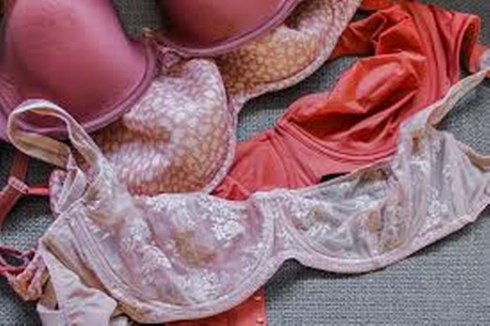 Bra-breast_1578x1050
