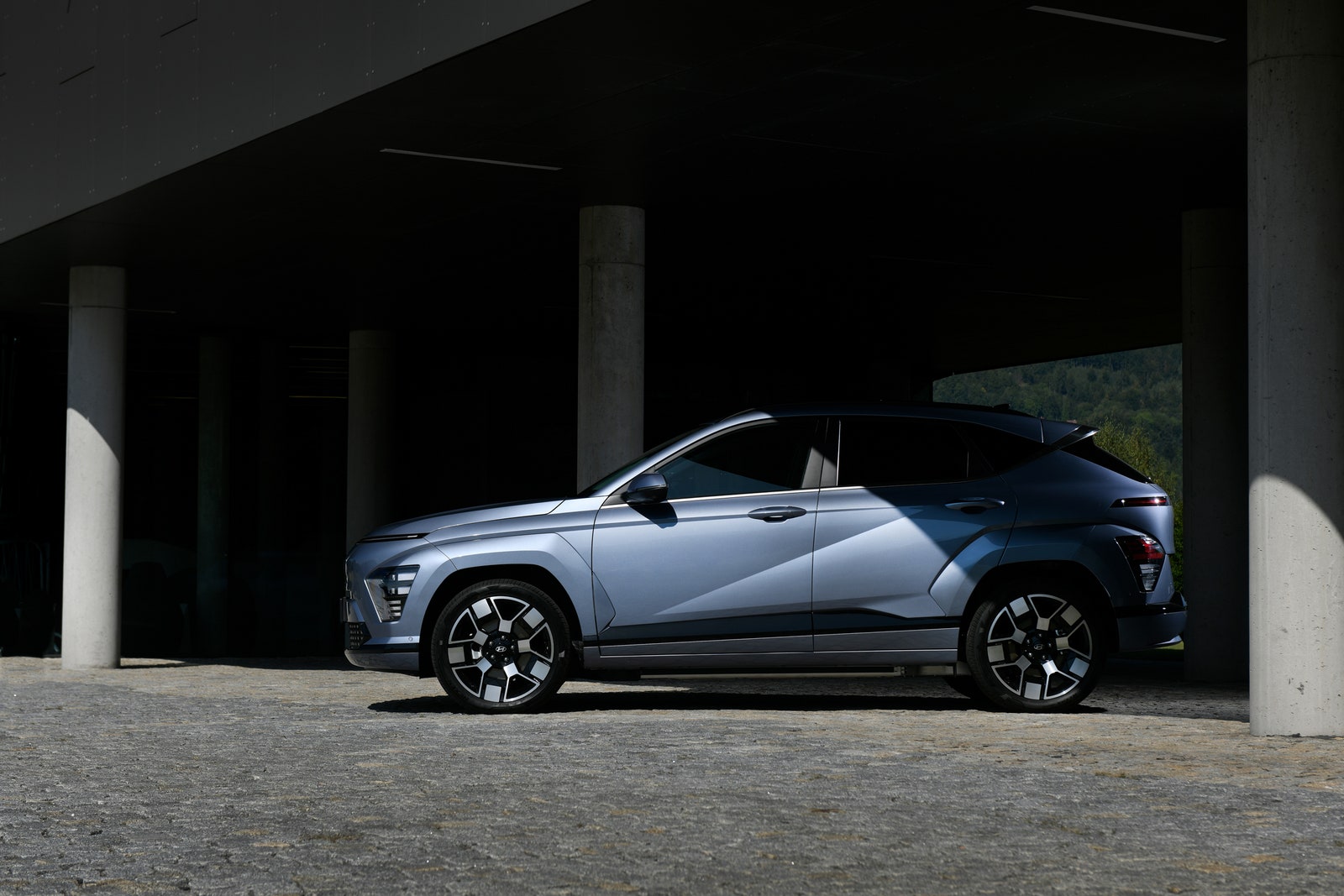 2024 Hyundai Kona Electric side view