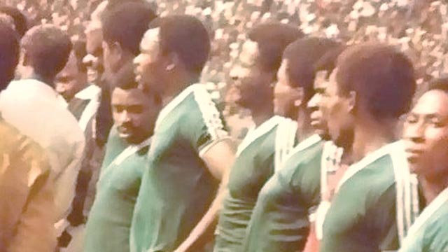 Baba Otu (third from right) with others in the Green Eagles team, Muda Lawal (fifth) and Alloysus Atuegbu (seventh).