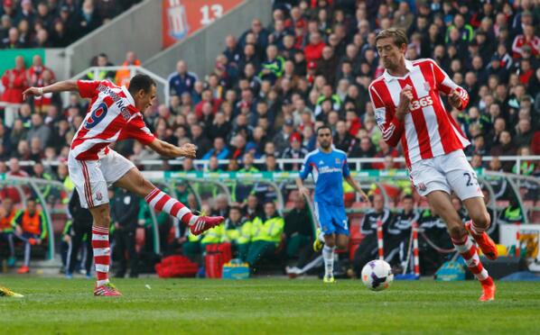 Odemwingie Scores His Sixth Barclays Premier League Goal Against Hull City.