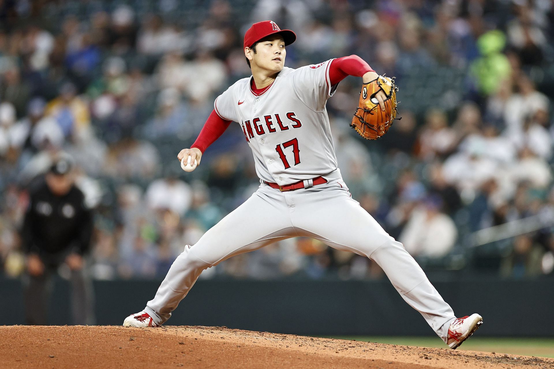 Shohei Ohtani pitches during last night's contest between the Los Angeles Angels and Seattle Mariners.