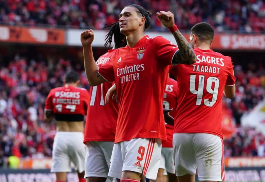 Manchester United and Newcastle United the two closest clubs to signing Darwin Núñez