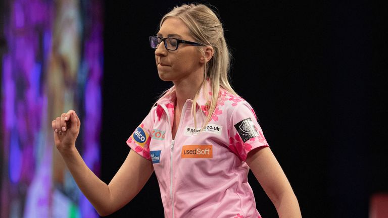 Fallon Sherrock suffered a bruising 5-1 defeat to Peter Wright at the Grand Slam of Darts on Saturday night