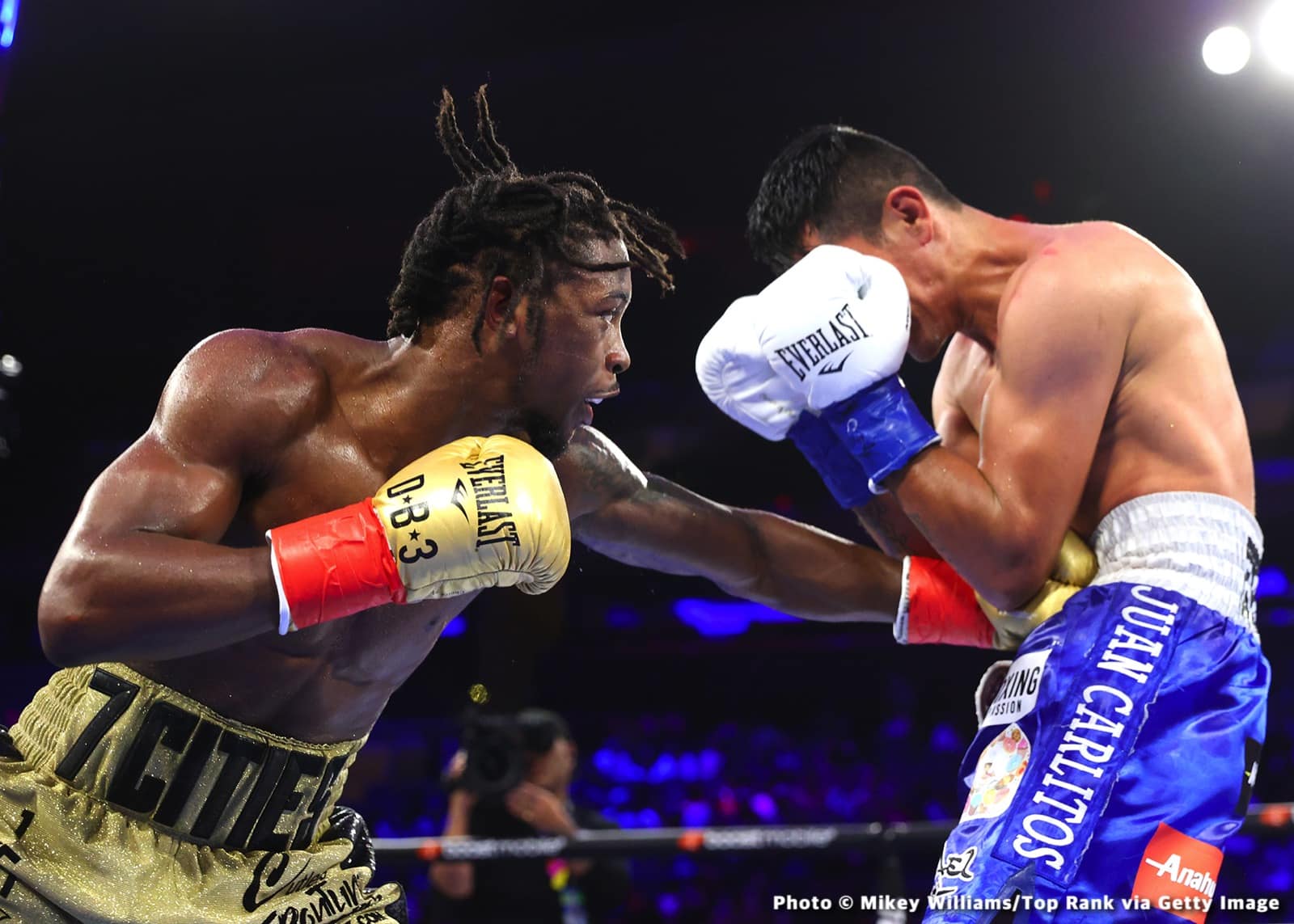 Image: Boxing Results: Teofimo Lopez wins a Split Decision over Sandor Martin!