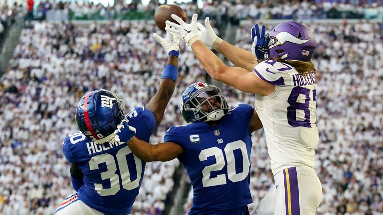 Highlights of the New York Giants' thrilling clash against the Minnesota Vikings in Week 16 of the NFL season.