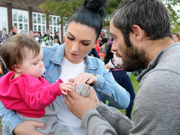 Alice leaves behind her childhood sweetheart Darren and their daughter Evie