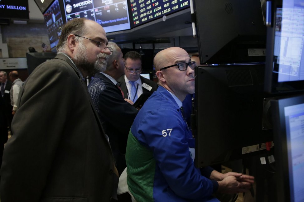 Crude oil prices drop after API reported lower-than-expected draw