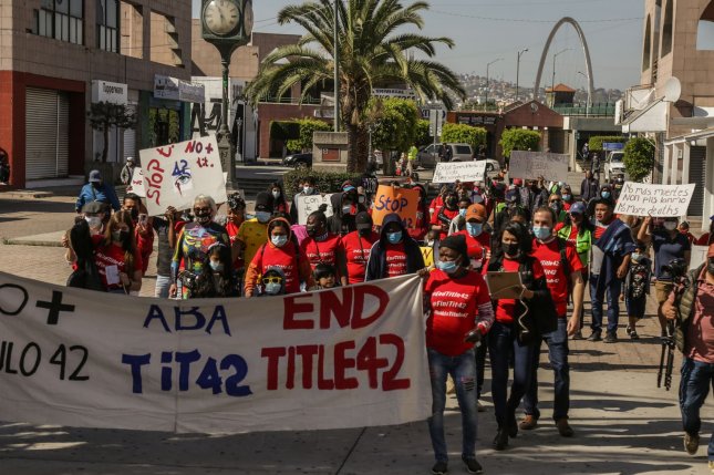 Int'l trade halted at key Texas border crossing as truckers protest inspections