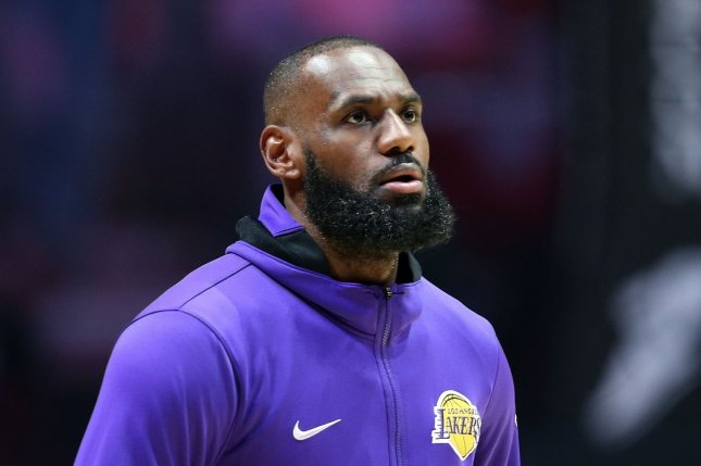 Lakers' LeBron James to miss possible elimination game due to ankle injury
