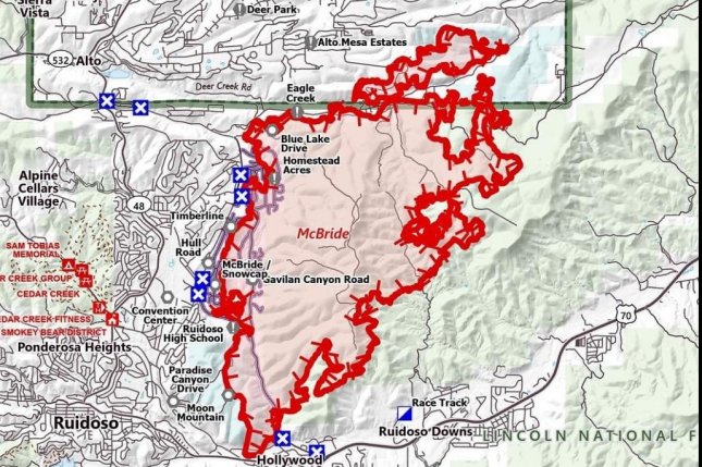N.M. wildfire exceeds 6,000 acres, hundreds of structures destroyed