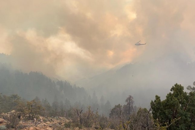 Wildfire in central Arizona burns hundreds of acres; residents evacuated