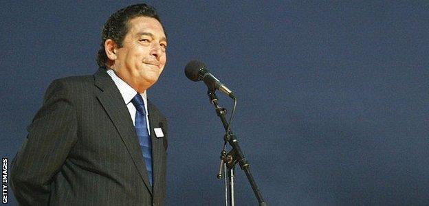 Dr Ali Bacher, the Executive Director of the CWC 2003, welcomes the crowd to the 2003 Cricket World Cup opening ceremony at the Newlands Cricket Ground in Cape Town.