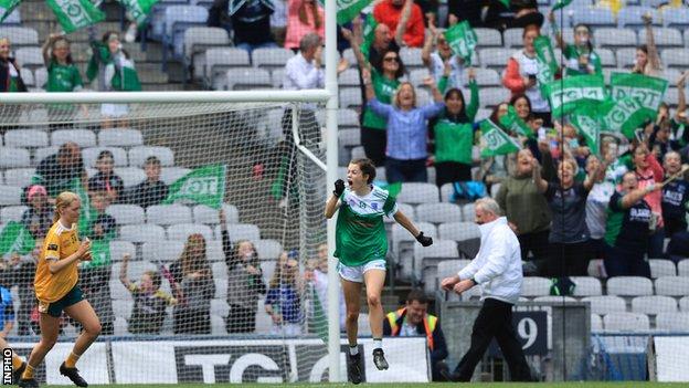 Eimear Smyth celebrates her penalty