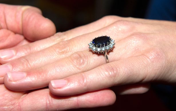 Kate Middleton wearing Princess Diana's sapphire engagement ring