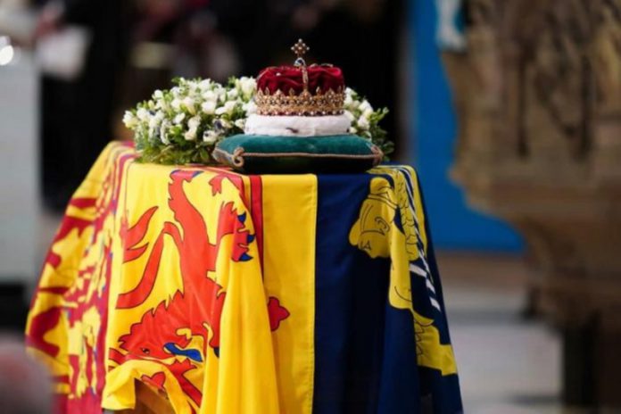 The Queen’s coffin as it lies in rest in St Giles’s Cathedral, Edinburgh (AP) The Queen’s coffin as it lies in rest in St Giles’s Cathedral, Edinburgh (AP)
