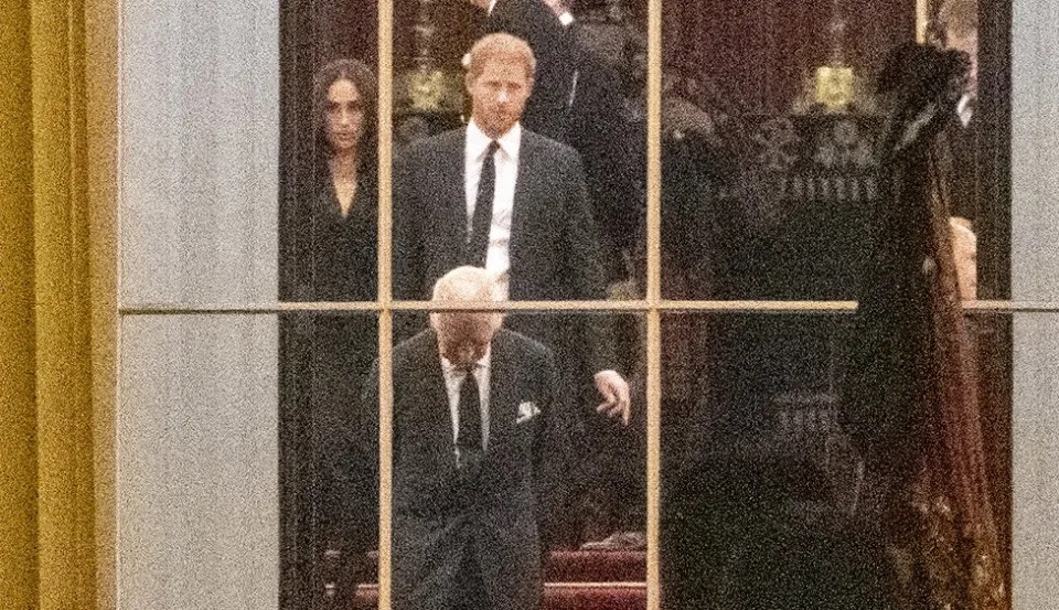 Meghan Markle wanted to live in Windsor Castle and be seen as a princess, royal expert claims Meghan Markle wanted to live in Windsor Castle and be seen as a princess, royal expert claims