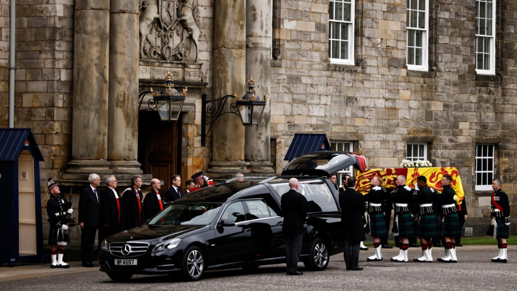 Queen Elizabeth II's coffin arrives in Edinburgh, mourners line streets to pay their respects