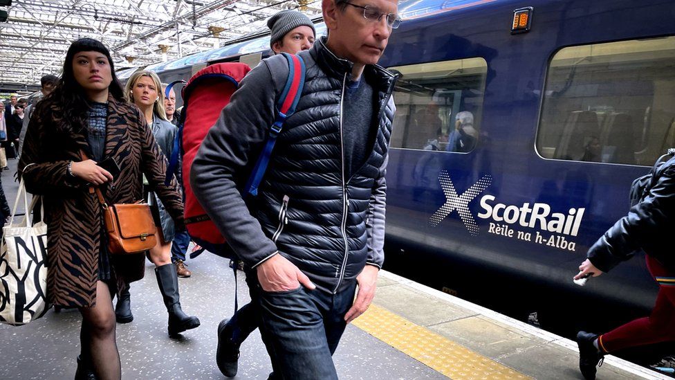 scotrail train and commuters
