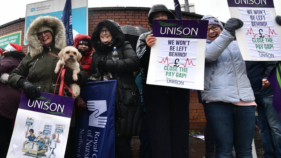 Nurses on strike in 2019