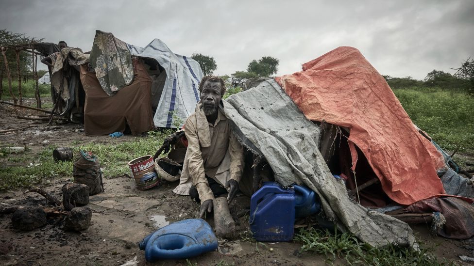People living in makeshift shelters in Abyei town in South Sudan