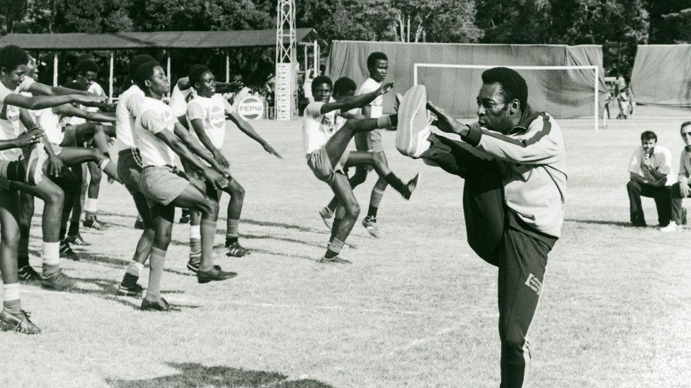 Pele in Kenya