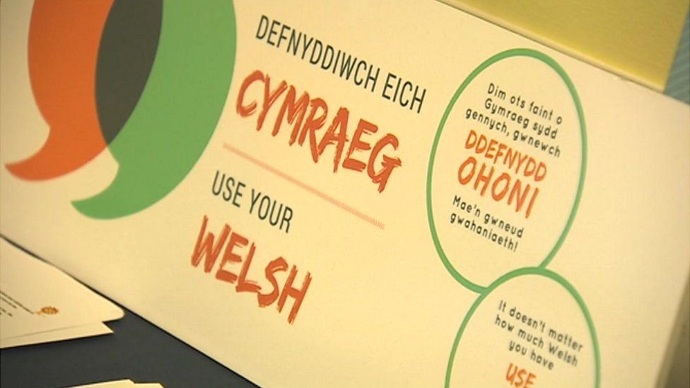 Use Your Welsh sign in English and Welsh