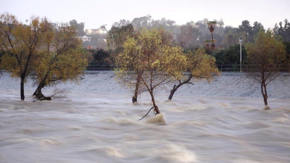 Image shows flood in Los Angeles