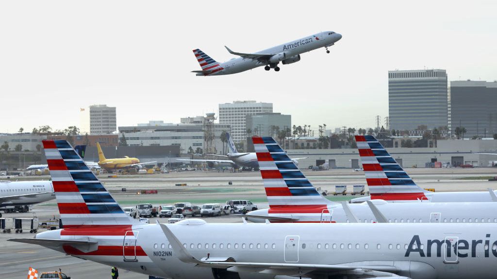 Photo of an American Airlines flight preparing to take off at LAX on 11 January after a computer problem grounded all flights.