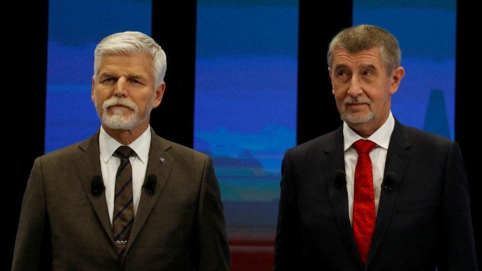 Czech presidential candidates Petr Pavel (L) and Andrej Babis attend a televised debate ahead of the election run-off