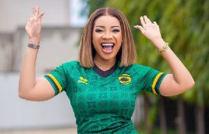 Serwaa Amihere all clad in Kotoko jersey ahead of the game