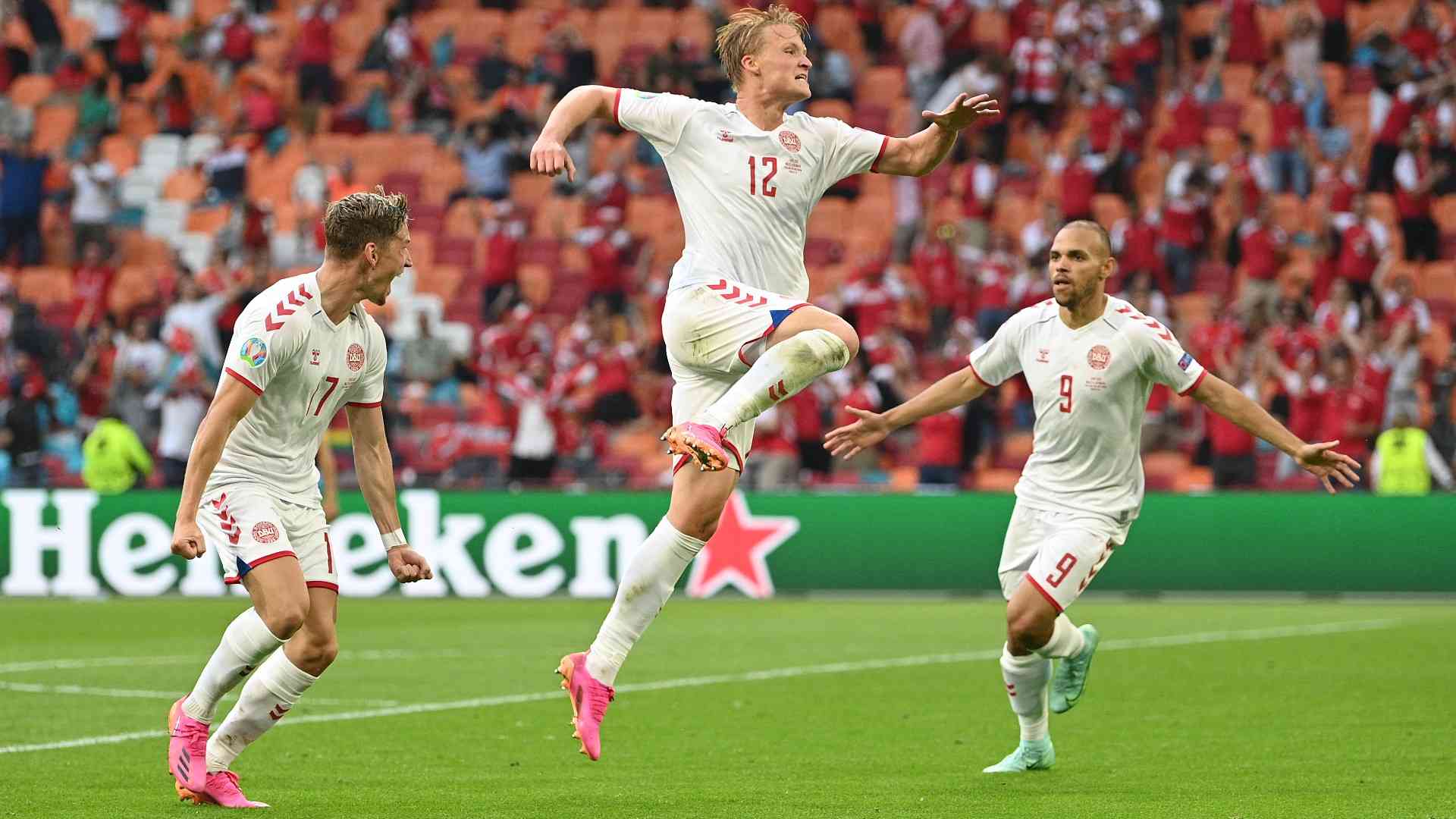 Kasper Dolberg fires Denmark into quarter-finals at the ...