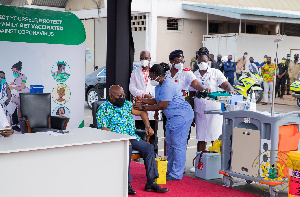 President Nana Akufo-Addo taking his firt dose of AstraZeneca vaccine