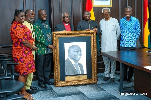 Dr Bawumia honoured by the Initiators of Change Foundation