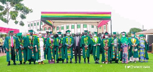 Vice President Dr Mahamudu Bawumia with some of the graduating students