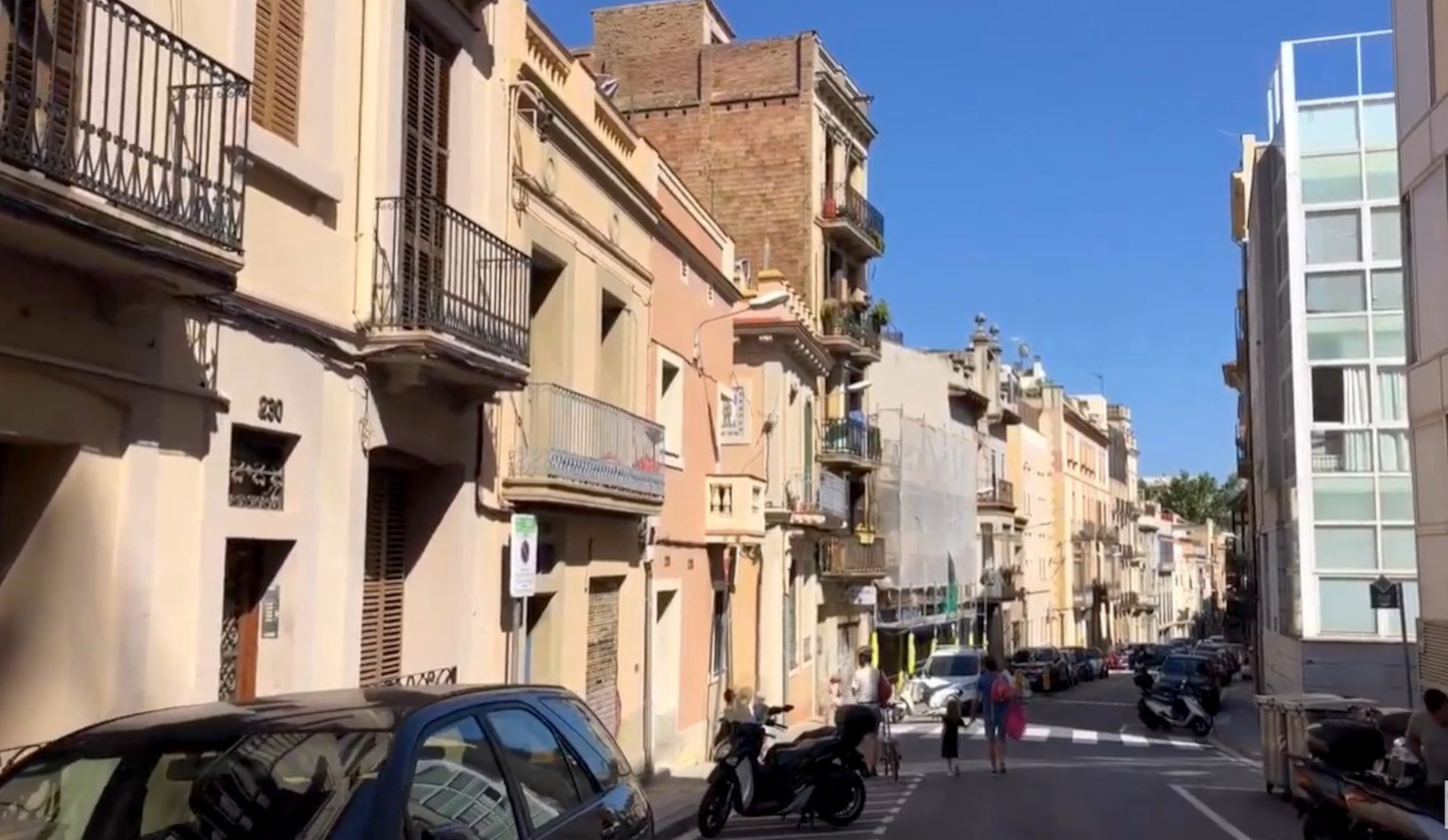 The Dutch tourist had gone into a supermarket in Barcelona's Sarria district