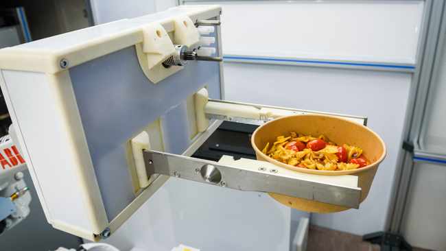 Kitchen robot cooks up new future for fast food