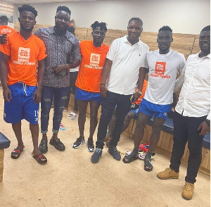 Dr. Emmanuel Bortey (third right) with members of the Hearts team