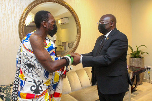 Dr Bawumia exchanging pleasantries with Nana Kwesi Akuffo III