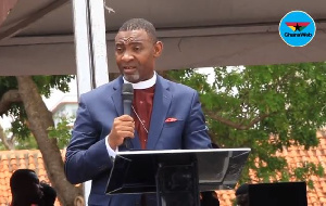 Leader of Worldwide Miracle Outreach, Dr Lawrence Tetteh