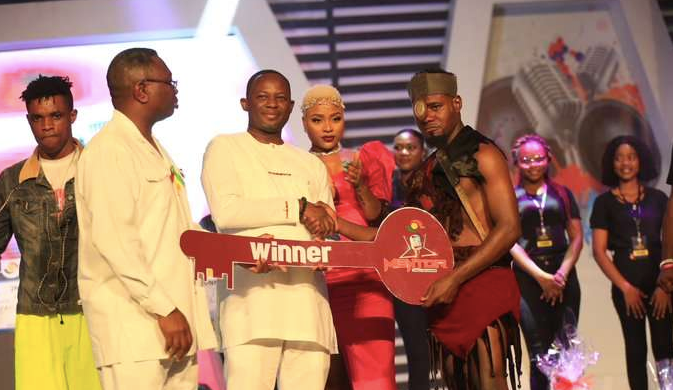 TV3 finally presents two-bedroom house to 2020 Mentor Reloaded winner, Optional King after long delay [Video]