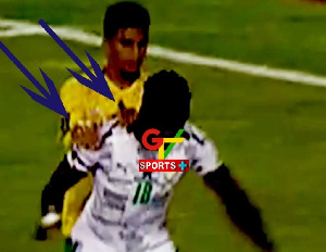 Close video shows defender Rushine de Reuck pulled down Amartey with both hands