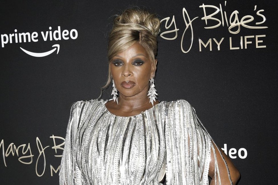 Mary J. Blige returns with new singles 'Amazing,' 'Good Morning Gorgeous'