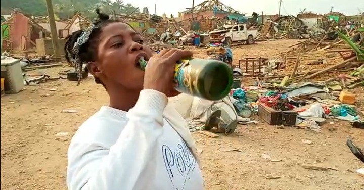 Apiatse: Lady Drinks Chilled Beer After Efforts To Search For Her Gold  Failed - Ghanamma.com